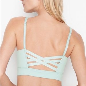 NWOT 38C Victorias Secret Allegro Medium Support sports bra